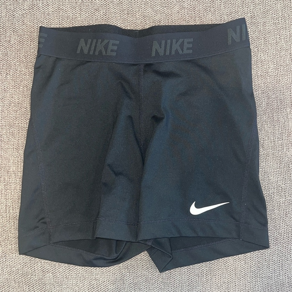 Black Nike Pros (S)